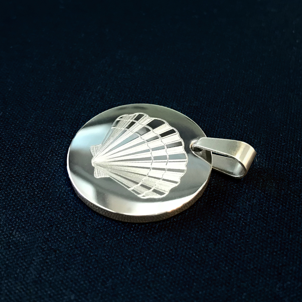 Kette mit Muschel-Anhänger - Farbe Silber