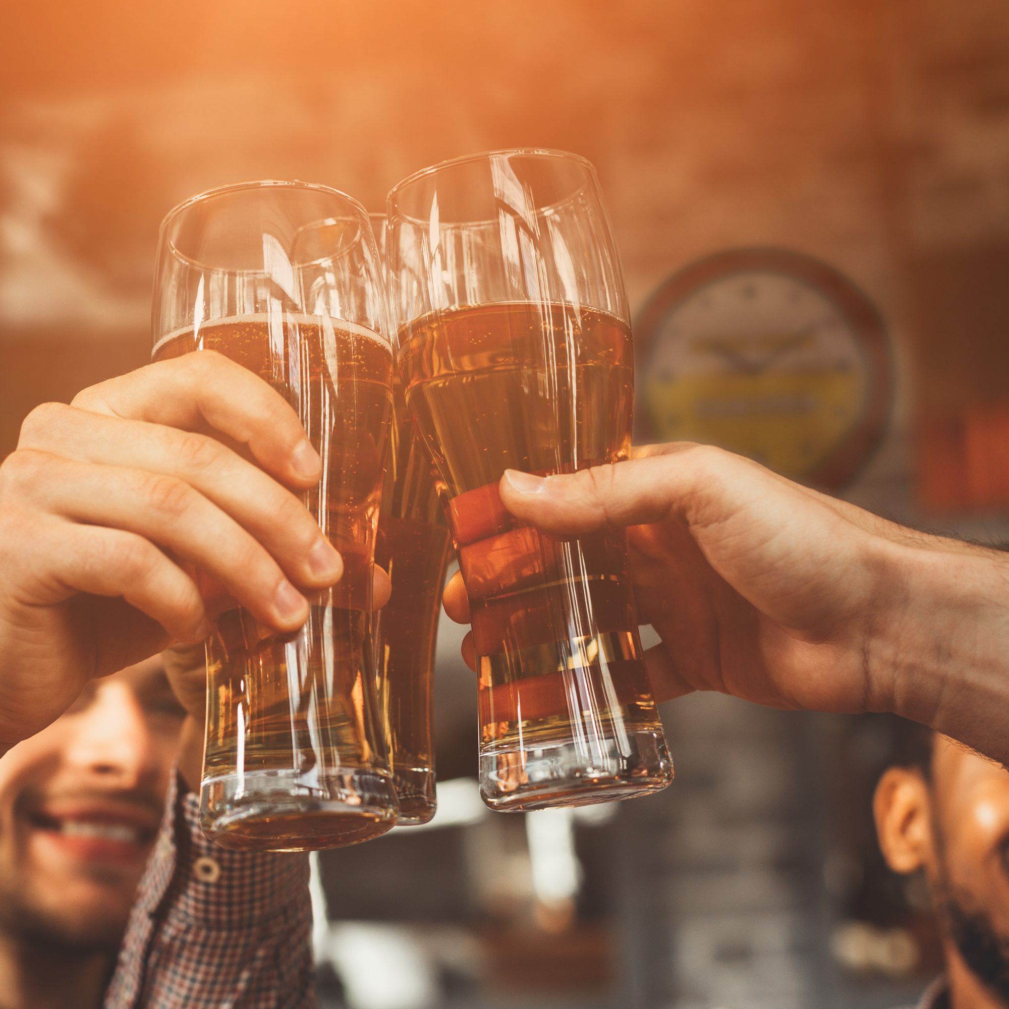 Witzige Wanduhr - Kein Bier vor vier