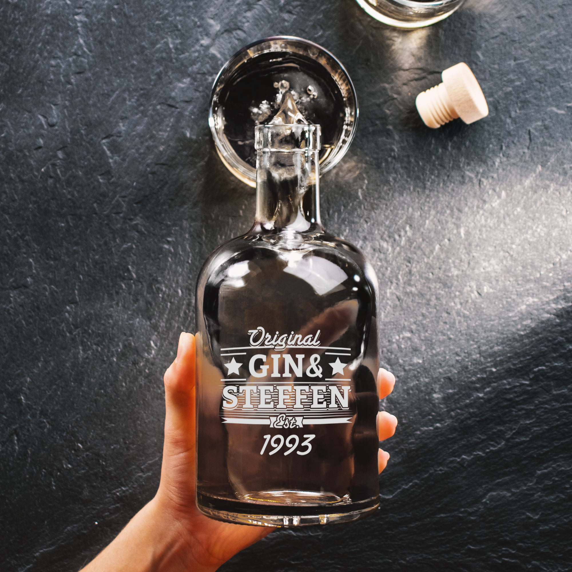 Gin Glasflasche mit Gravur - Gin & Geburtstag