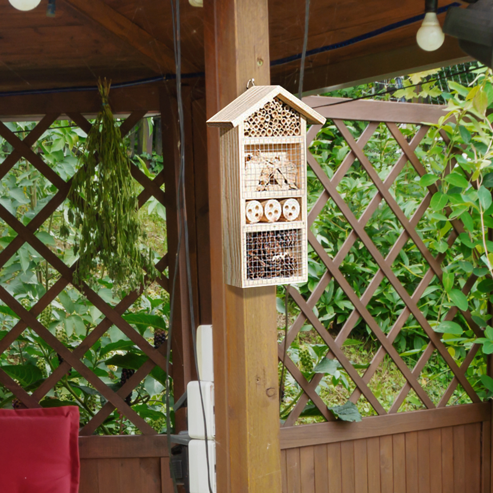 Insektenhaus mit Schutz vor Vögeln