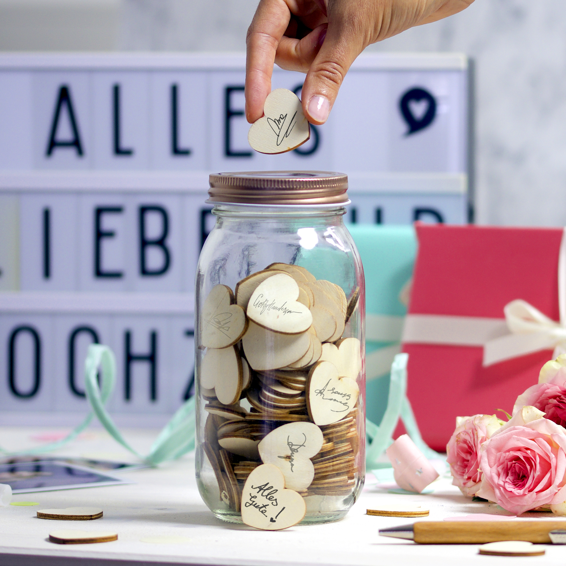 Hochzeitsgästebuch - Glas mit 100 Herzen zum Beschriften 1