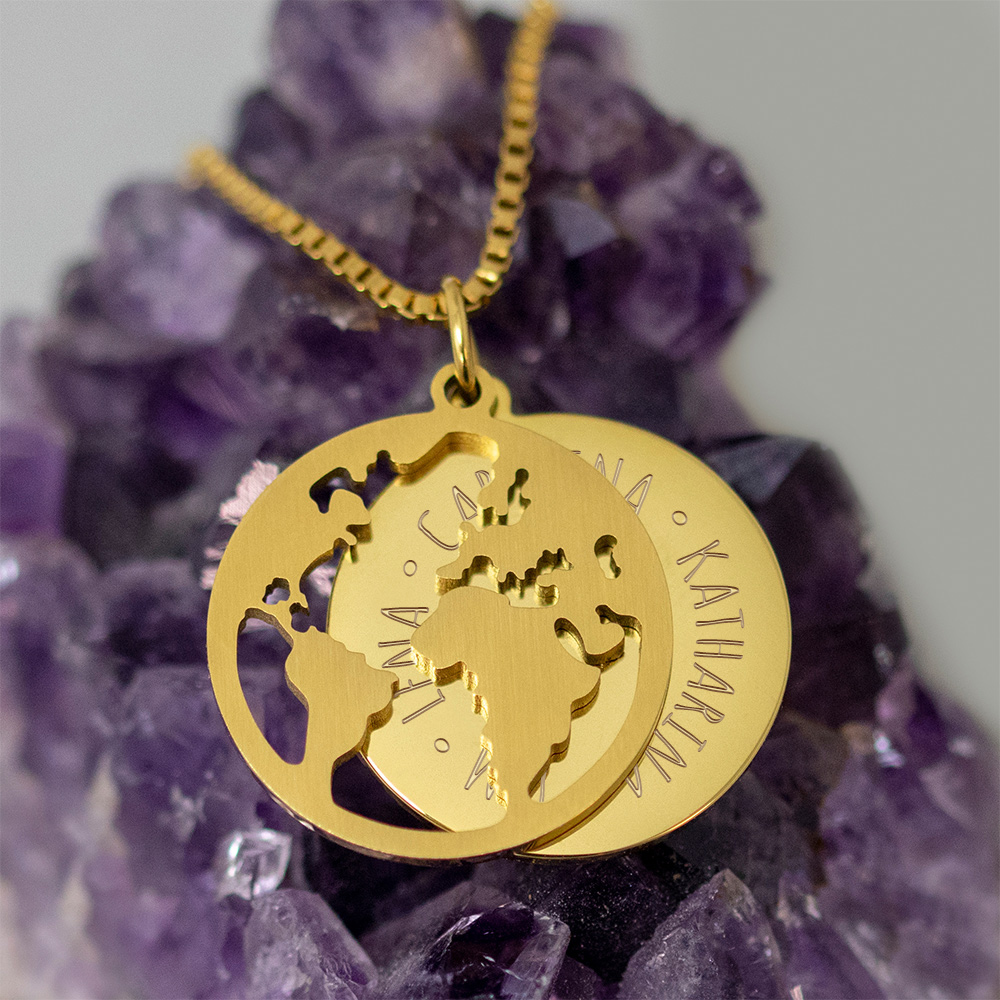 Kette mit Anhänger Welt - Namen - Gold