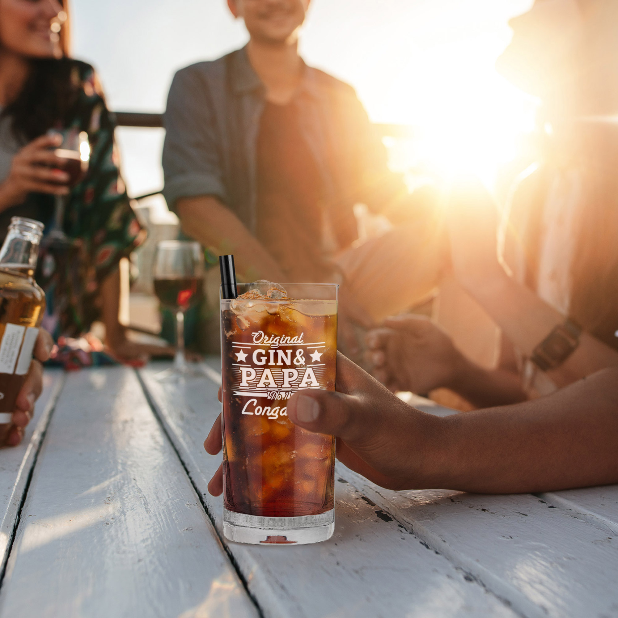 Trinkglas als Geschenk für Papa, Longdrink Glas mit 500 ml Füllmenge, Ginglas als Vatertagsgeschenk, Glas mit Gravur für Papa, Graviertes Wassergla