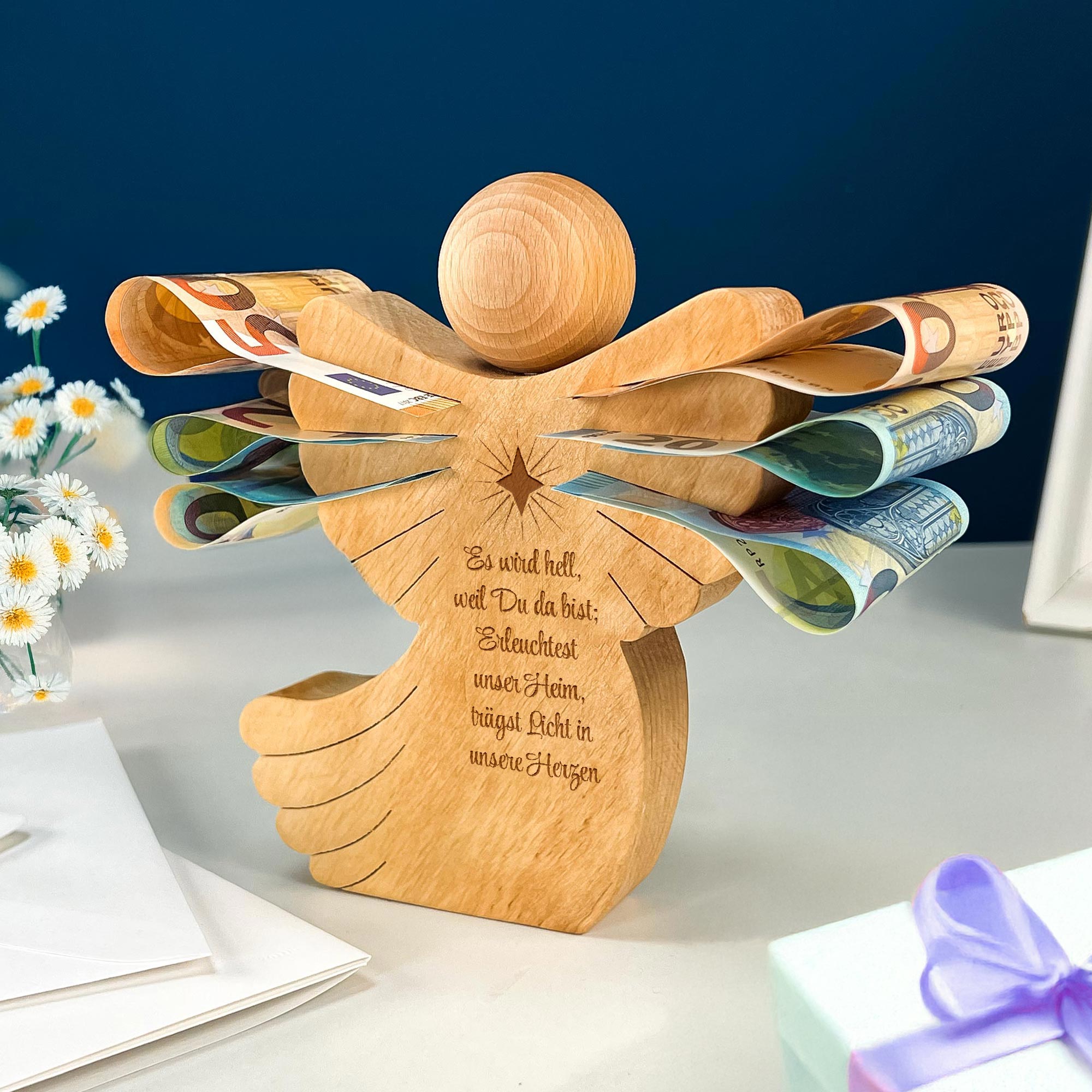 Engel aus Holz mit Schweif - Taufe