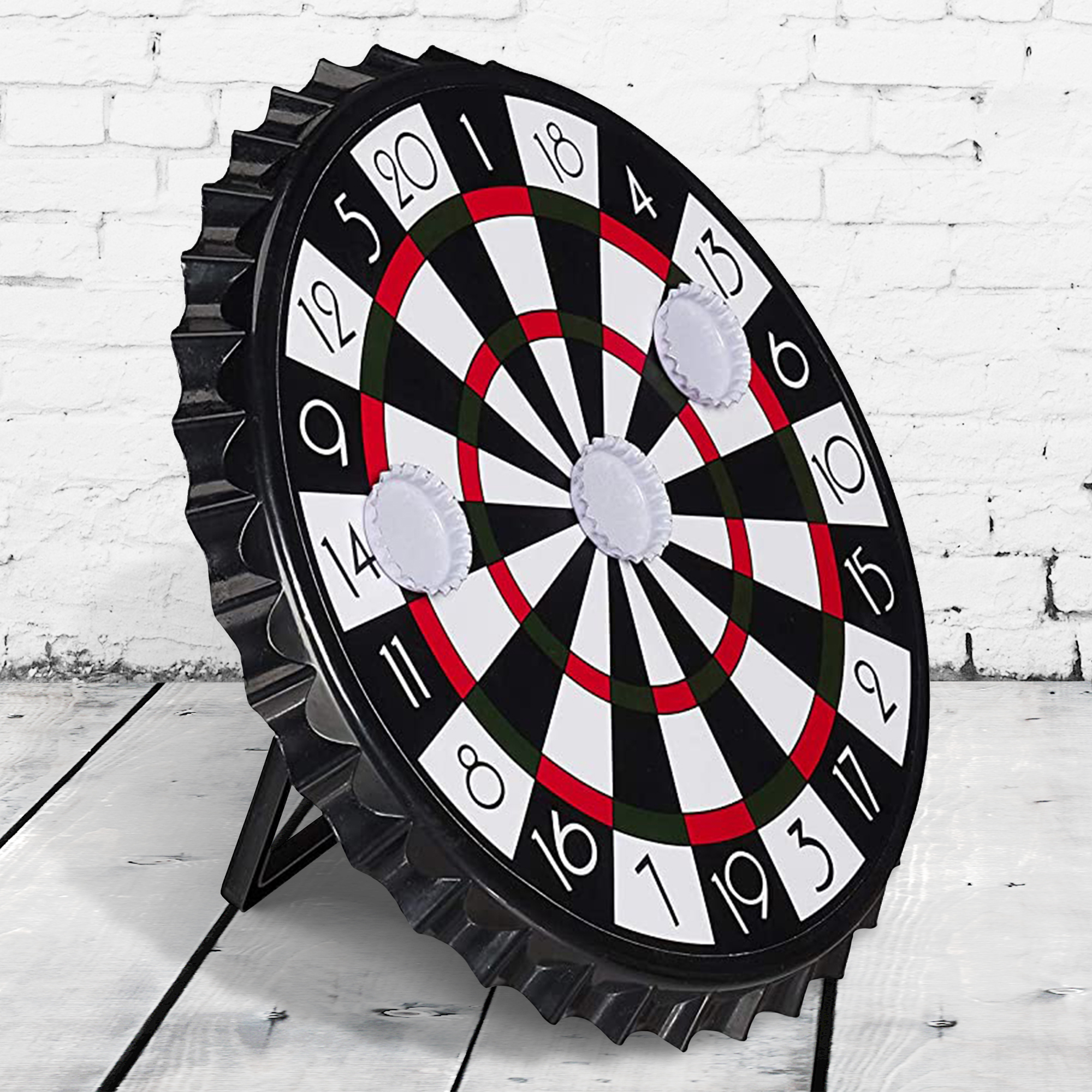 Dartspiel mit Kronkorken