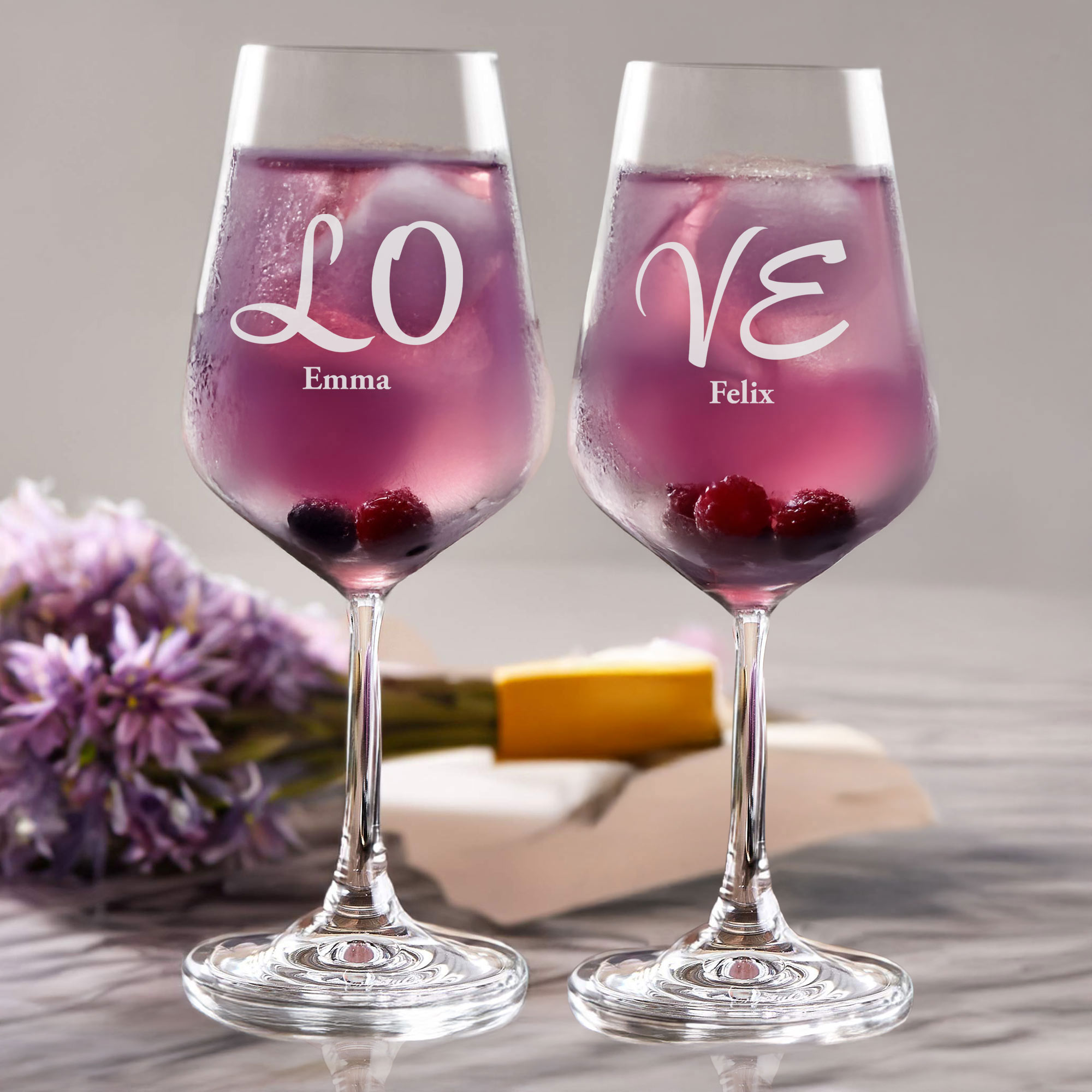2er Set Weingläser mit romantischer Gravur LOVE