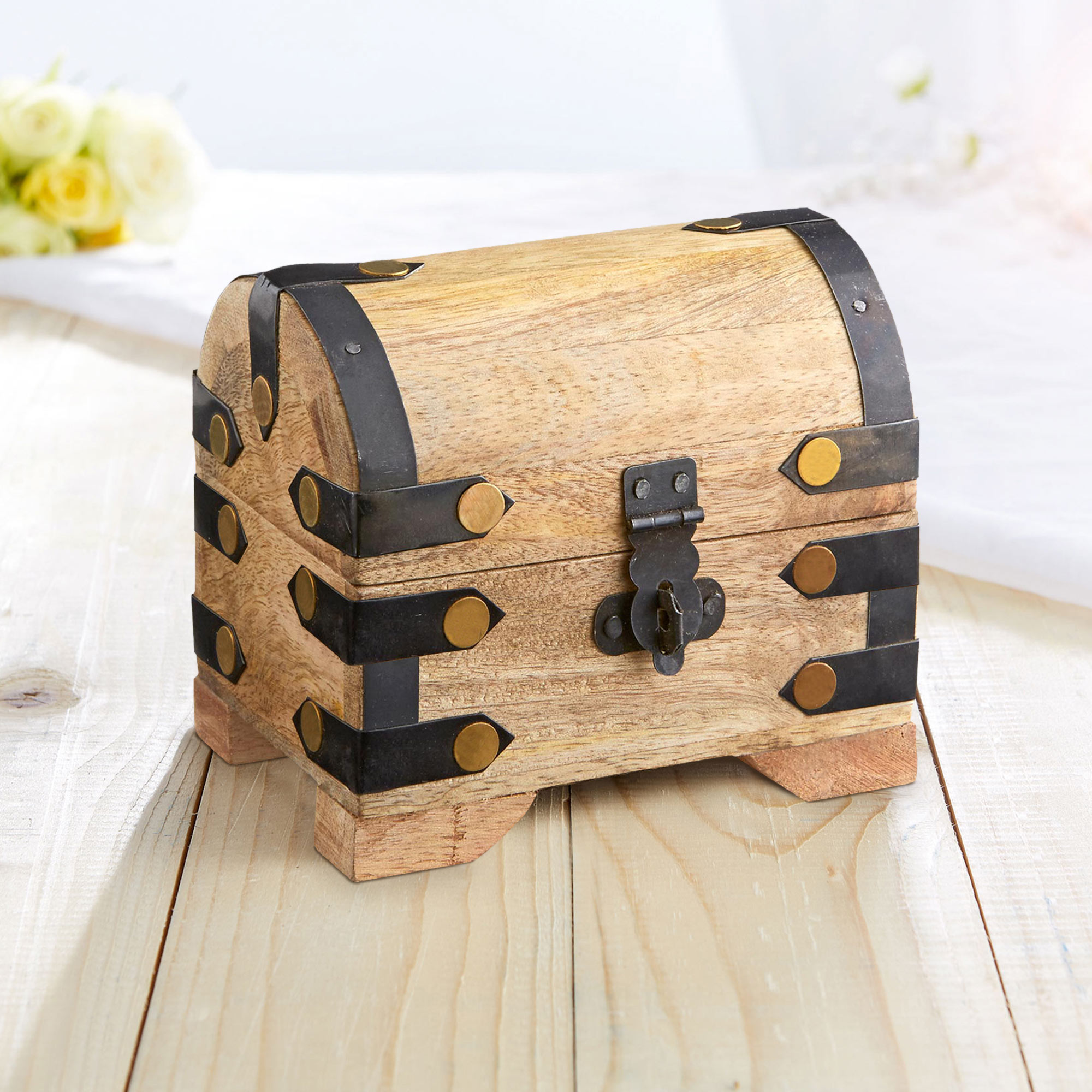 Kleine Schatztruhe aus Holz - Hell