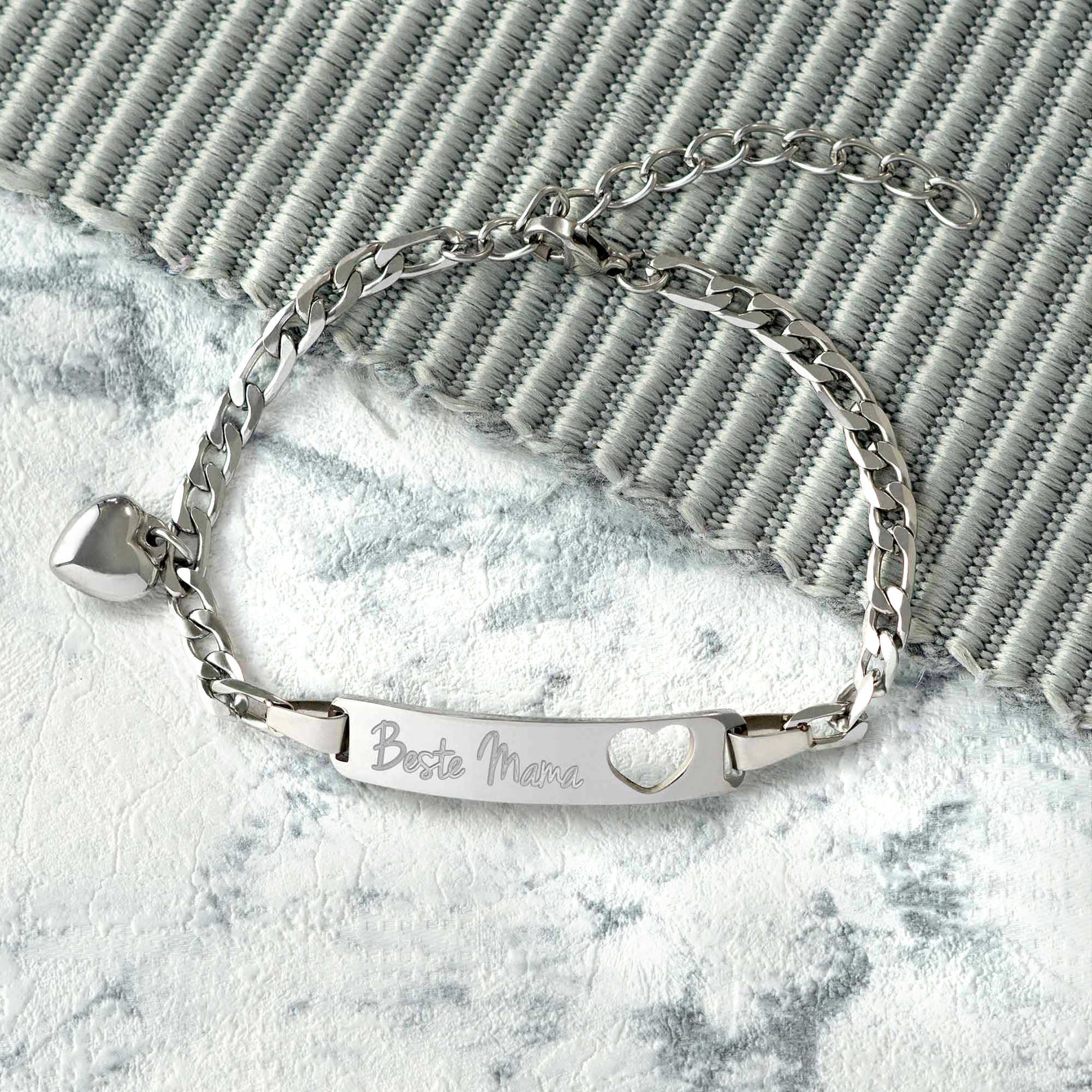 Graviertes Silber Armband mit Herzstanze - Beste Mama 5