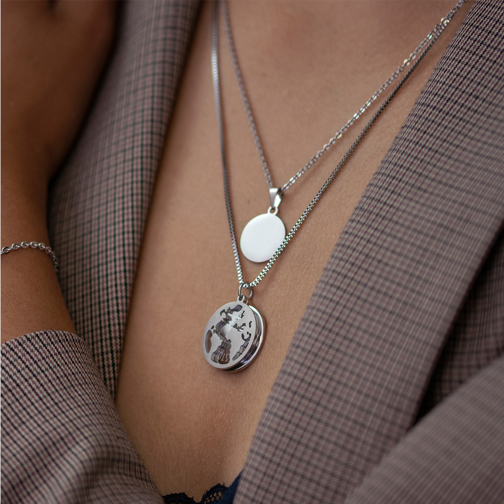 Kette mit Anhänger Welt - Namen - Silber