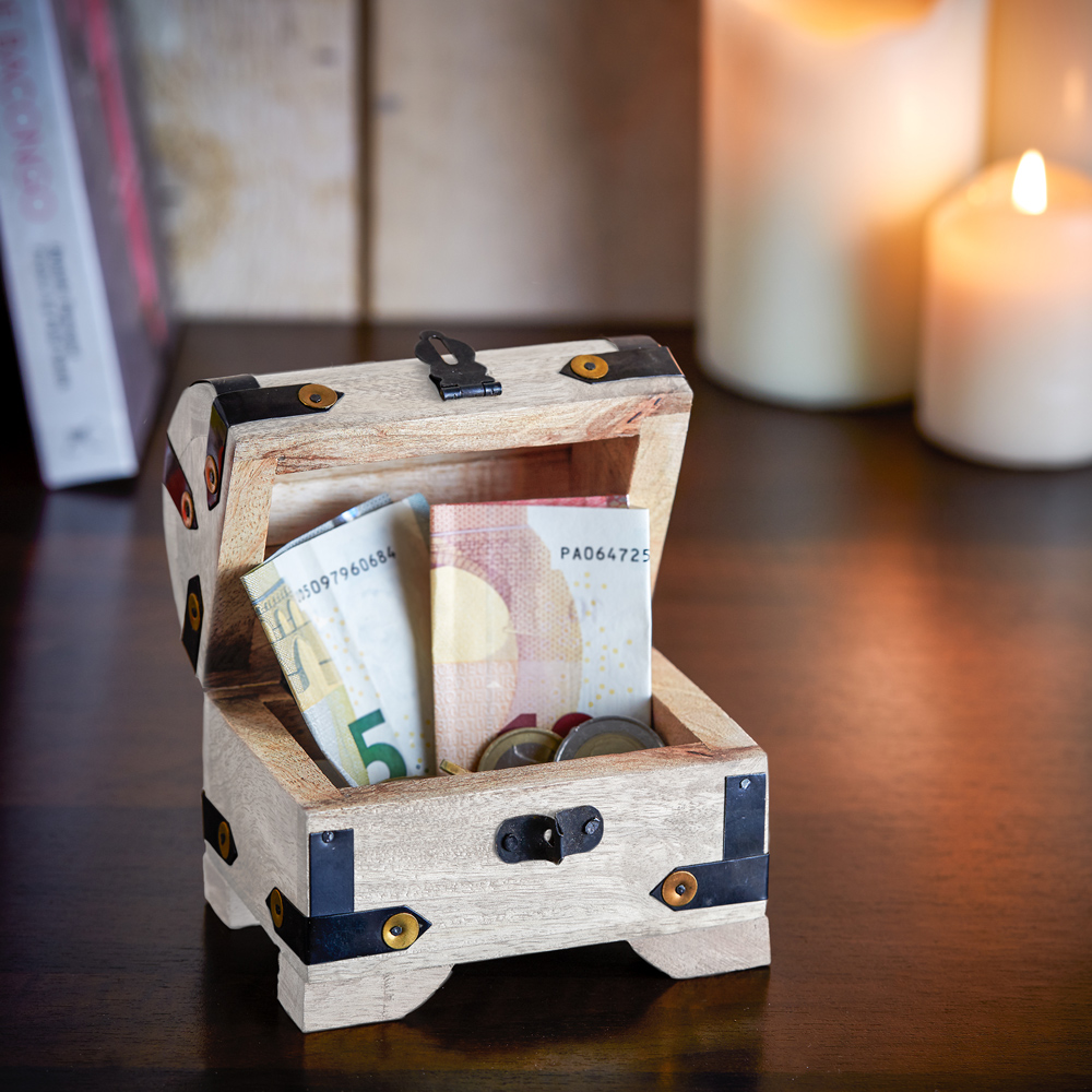 Kleine Schatztruhe aus Holz zur Kommunion - weiß