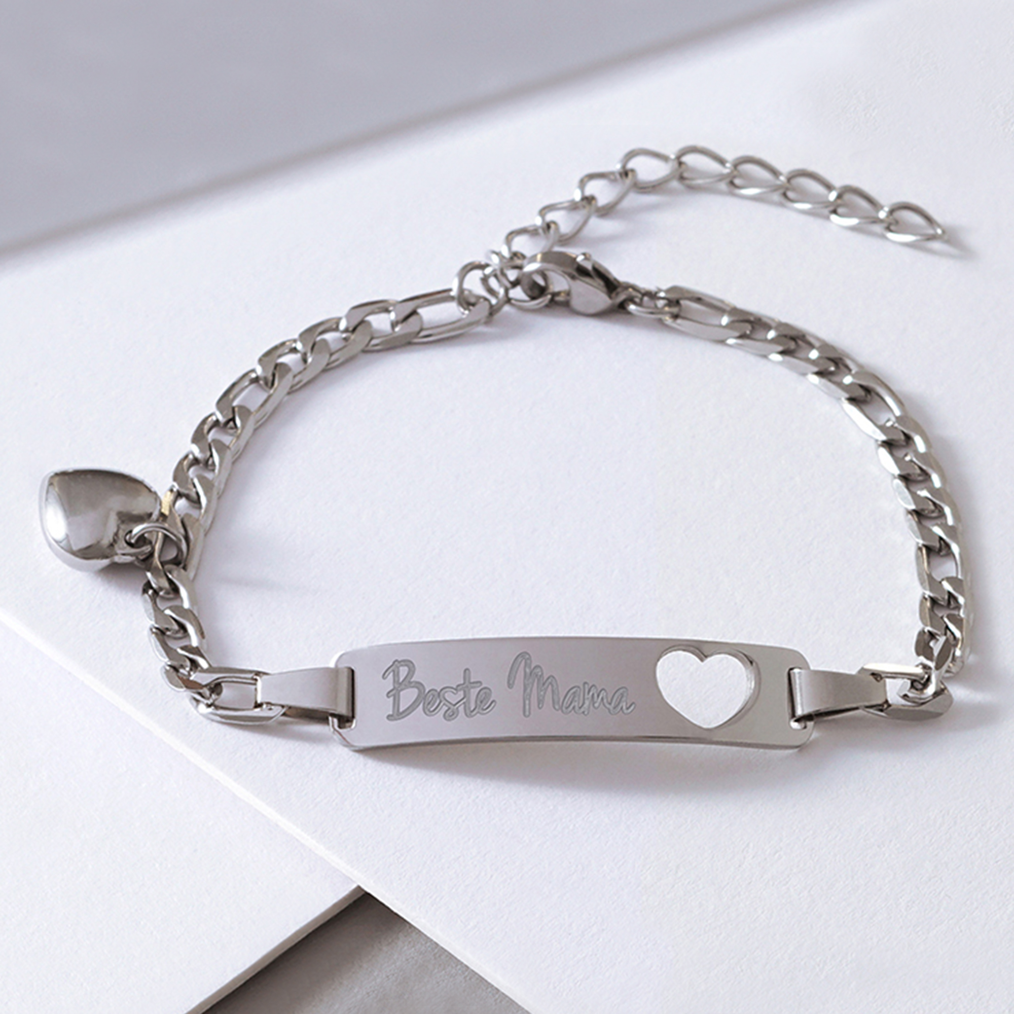 Graviertes Silber Armband mit Herzstanze - Beste Mama 6