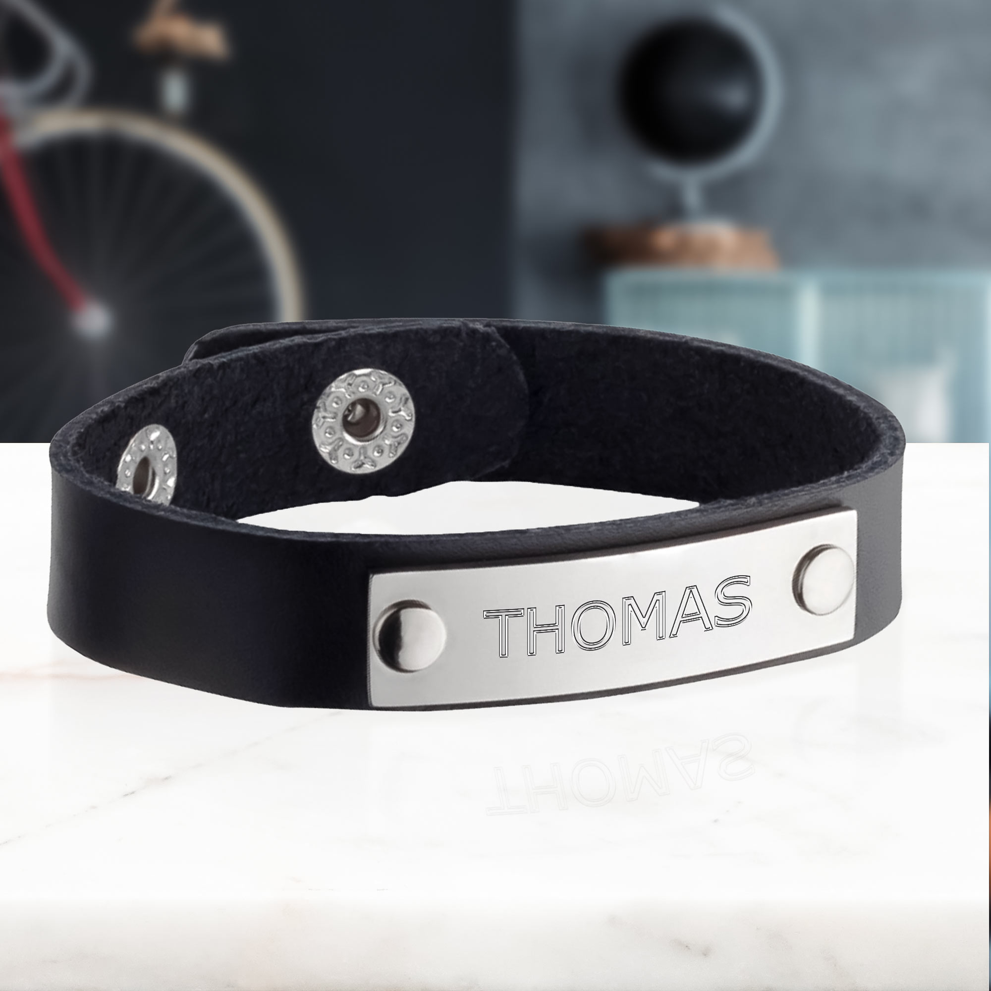 Schwarzes Herren Armband - Lederarmband mit Gravur