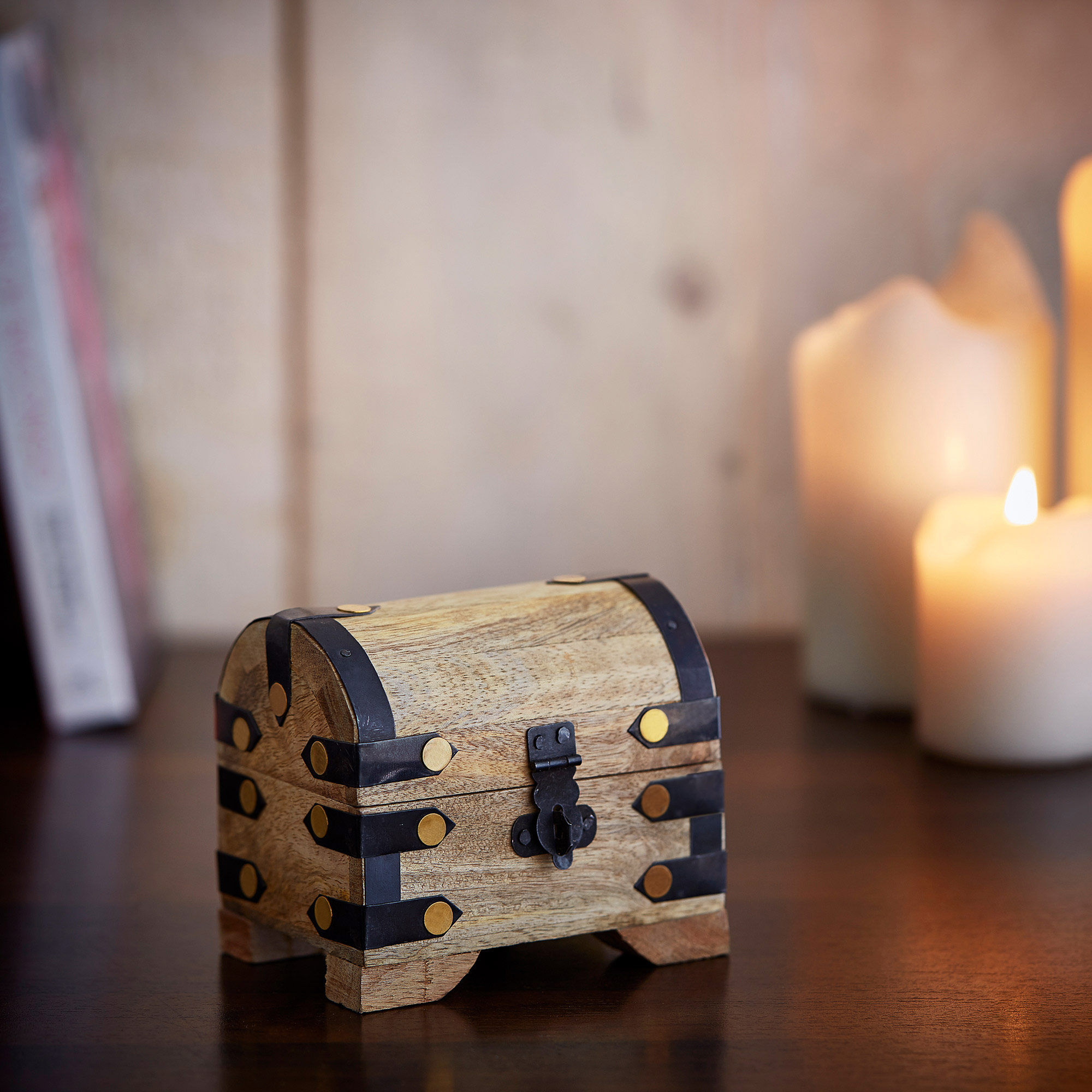 Kleine Schatztruhe aus Holz - Hell