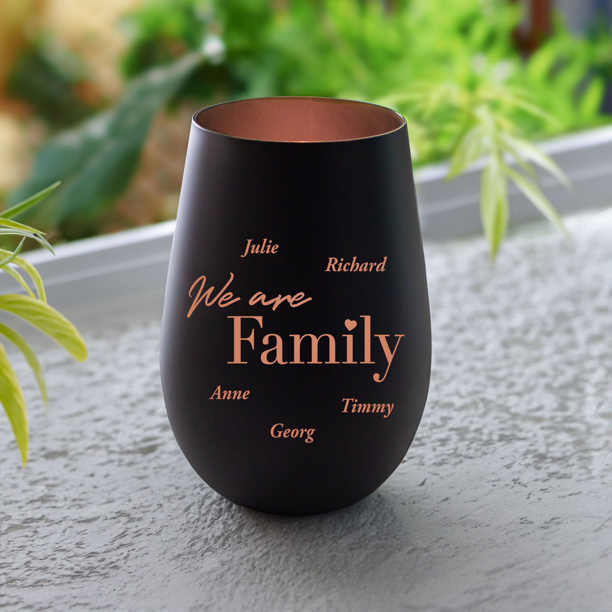 Schwarzes Windlicht mit Gravur Family - Bronze