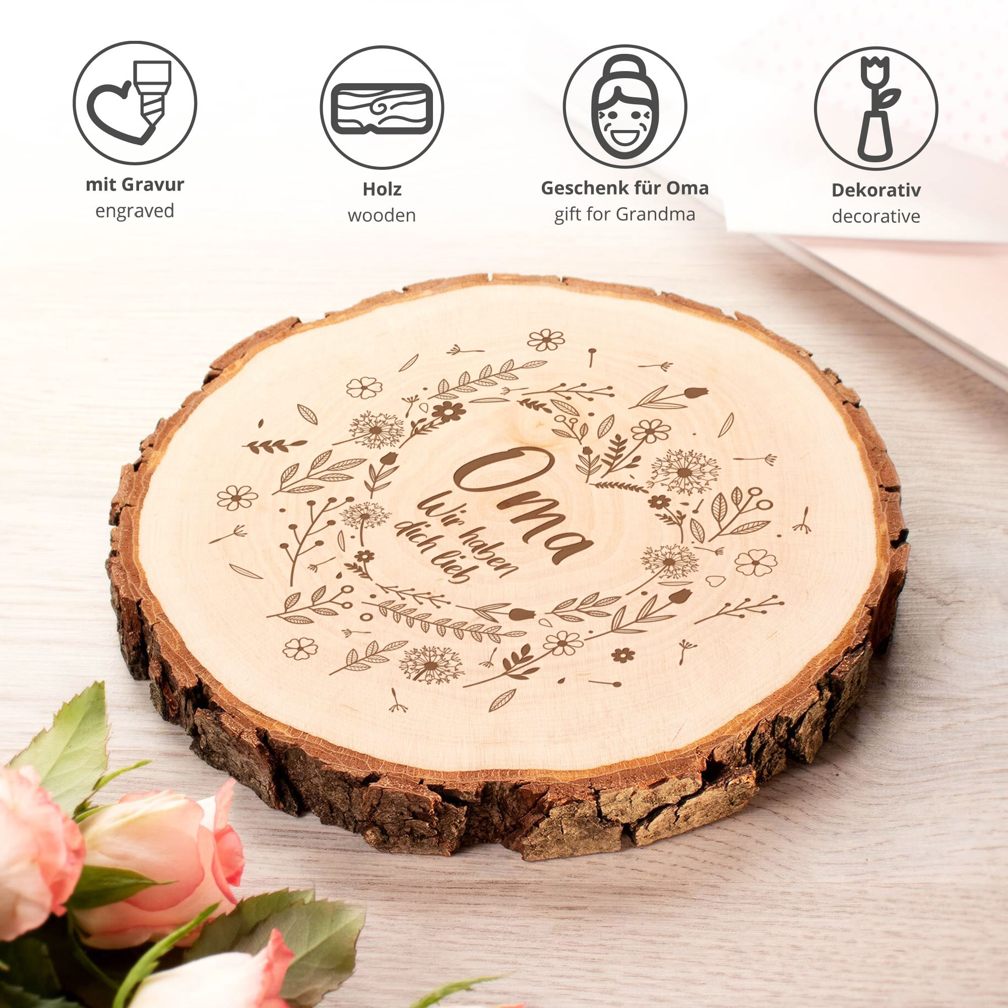 Holz Dekoscheibe mit Gravur für Oma, Rindenscheibe als Geschenkidee für Oma, Rundscheibe mit Blumenherz Motiv, Natürliche Astscheibe mit Rinde