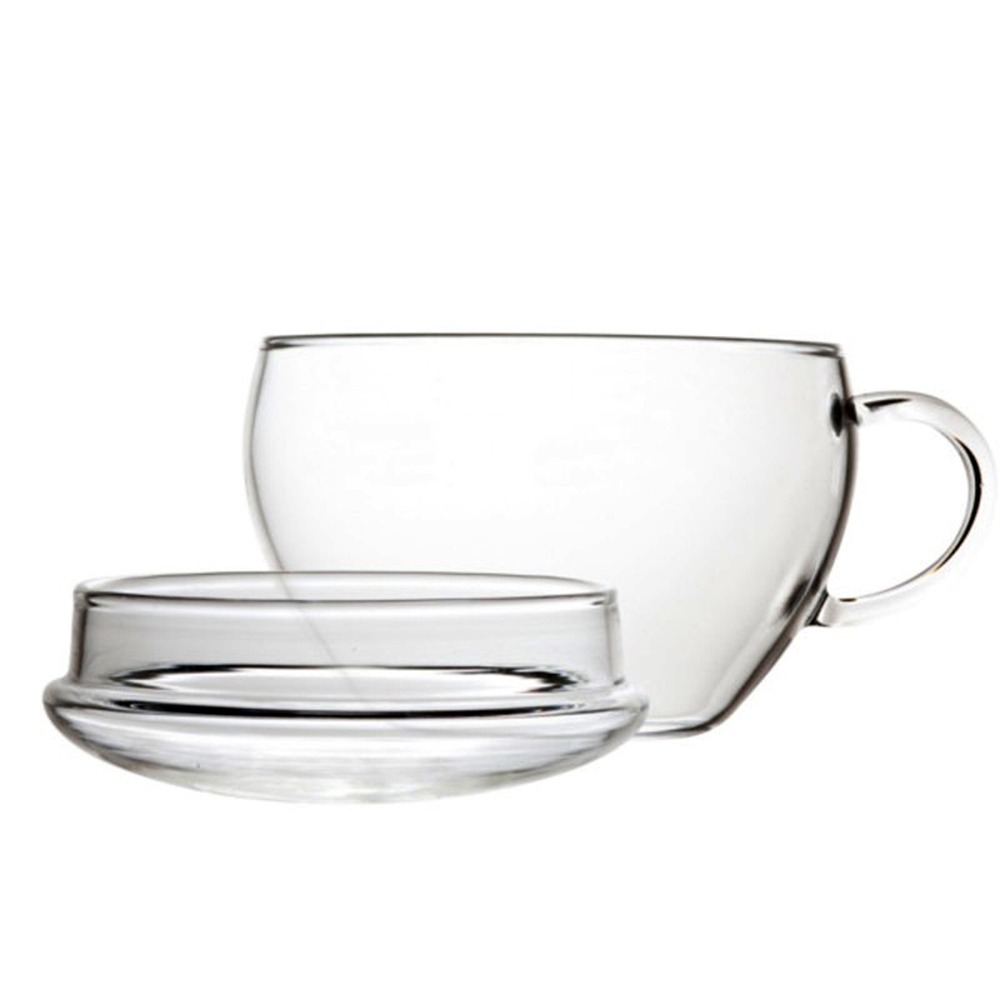 Weiße Erblüh-Teelini mit Tasse