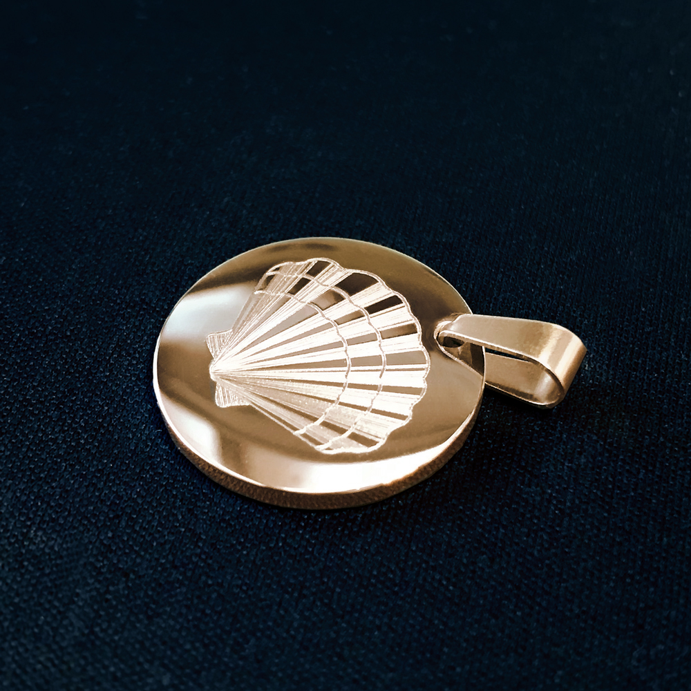 Kette mit Muschel-Anhänger - Edelstahl - Gold
