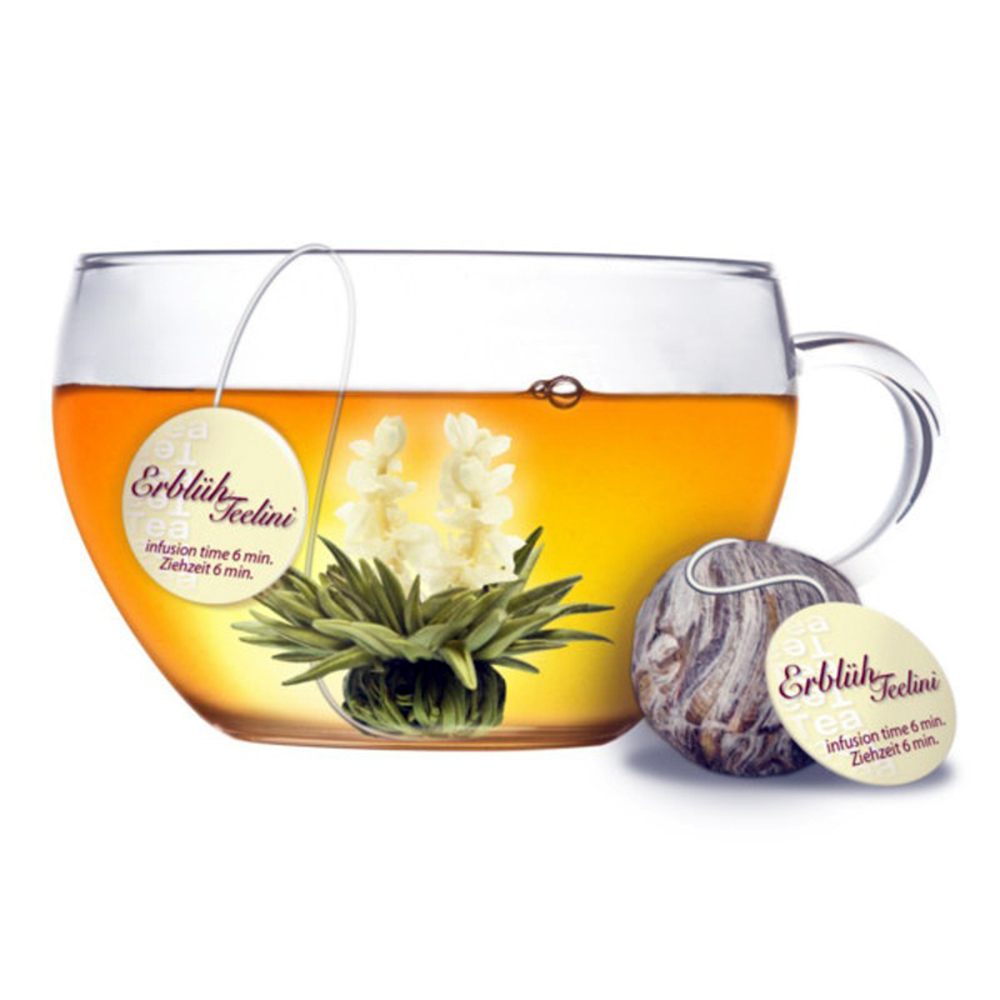 Weiße Erblüh-Teelini mit Tasse