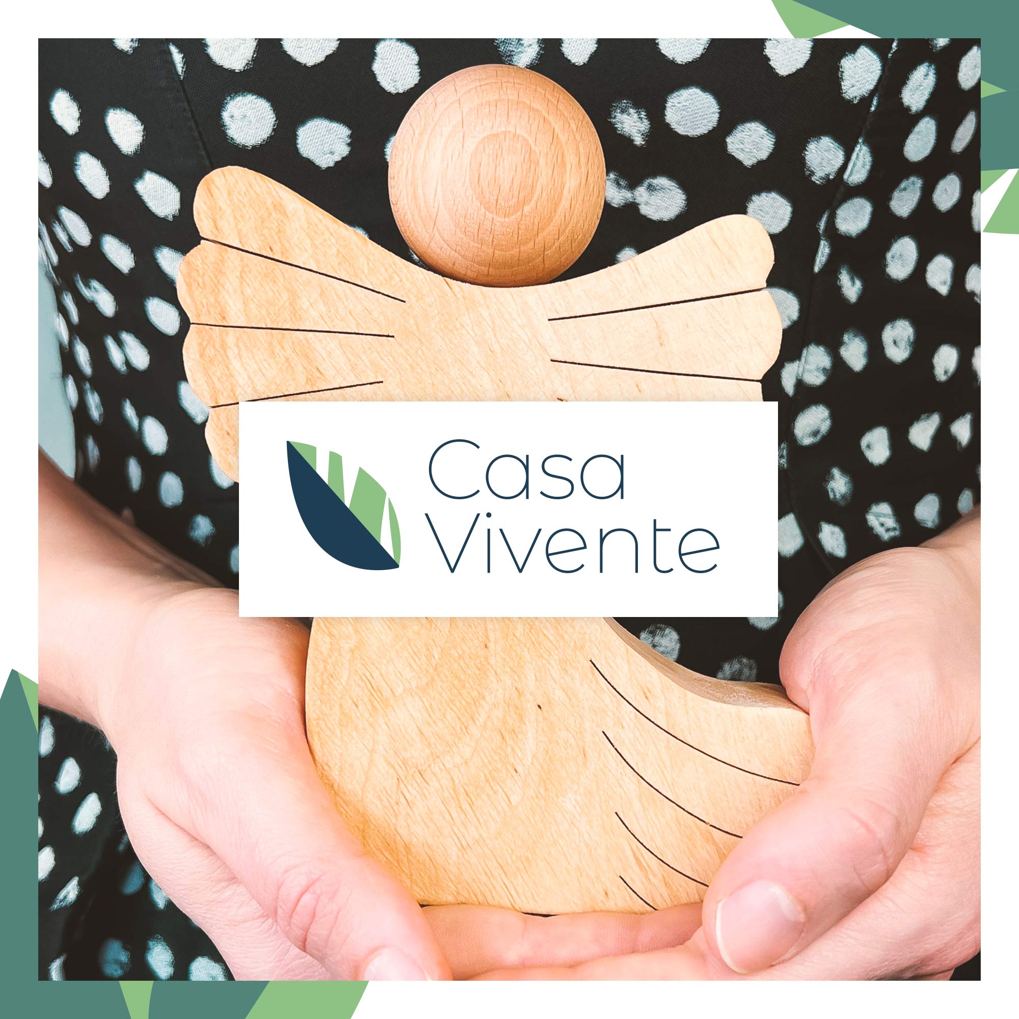 Engel aus Holz mit Schweif - personalisiert mit Trauerspruch