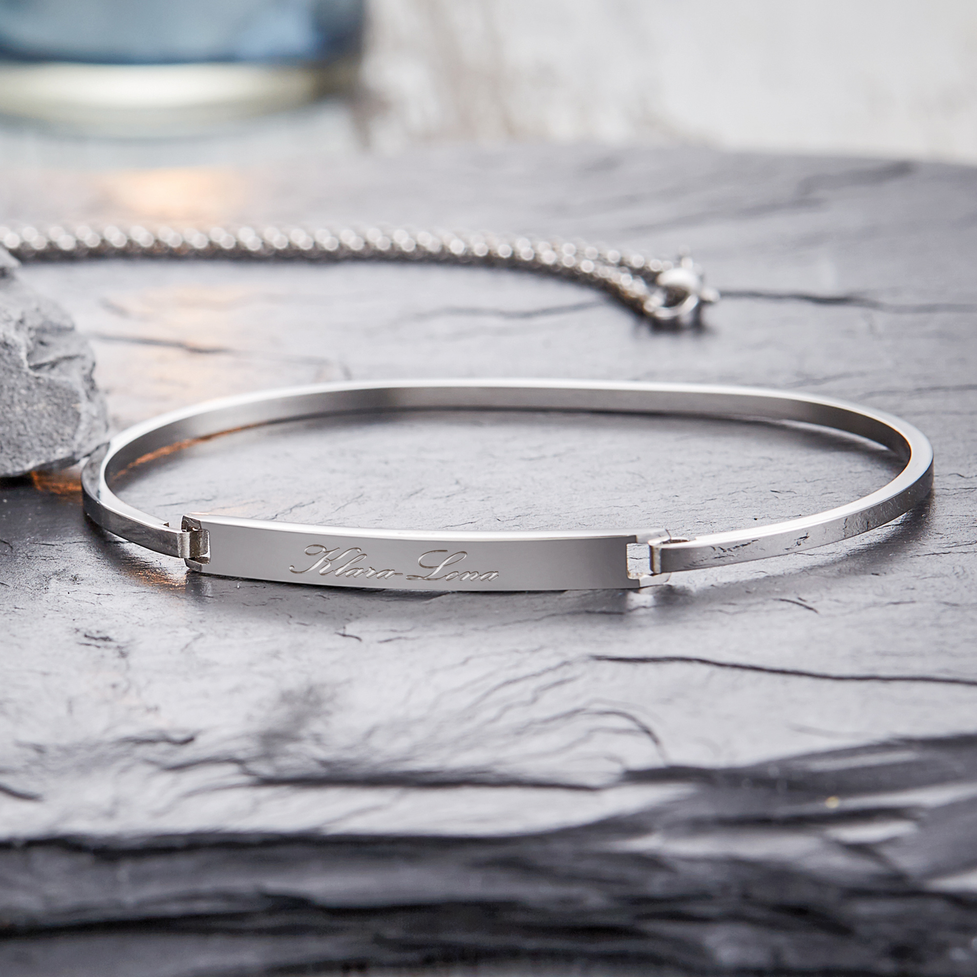 Armreif mit Gravur - Farbe Silber - Personalisiert, partnerschmuck, armband mit gravur, Geschenke für den Partner, armbänder damen
