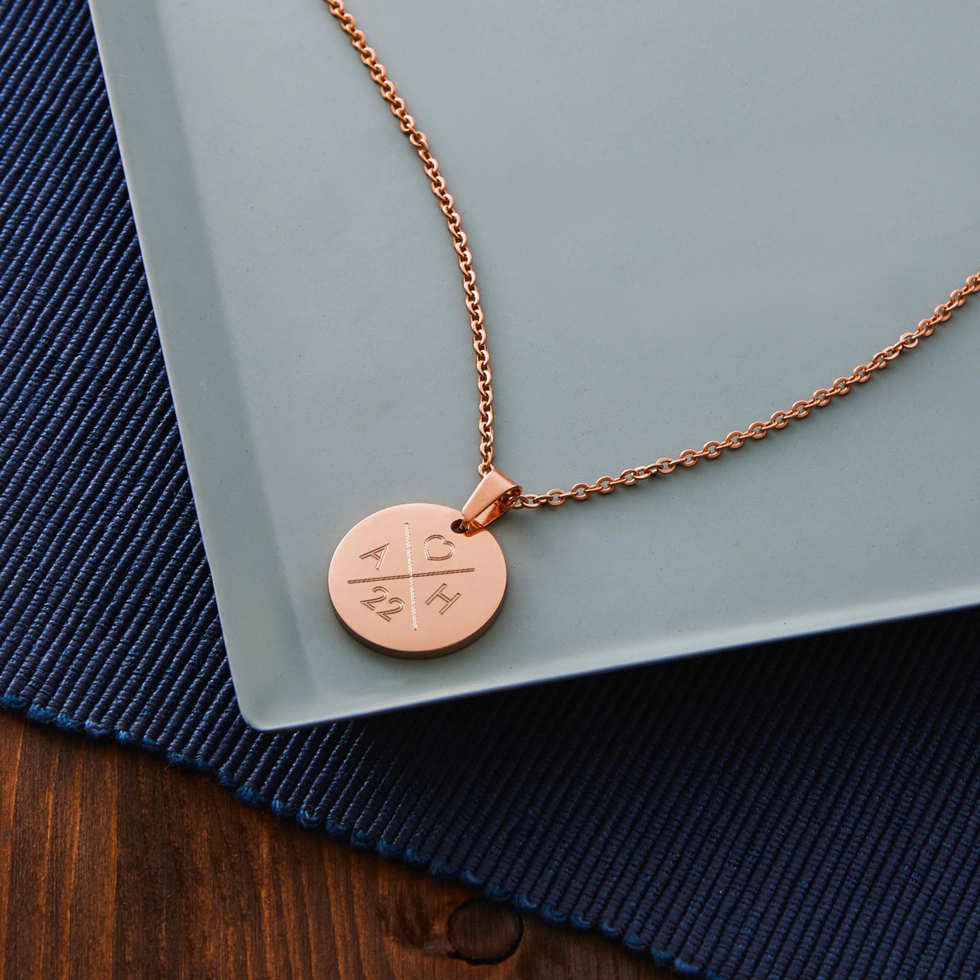 Kette mit Liebesinitialen Anhänger - Roségold