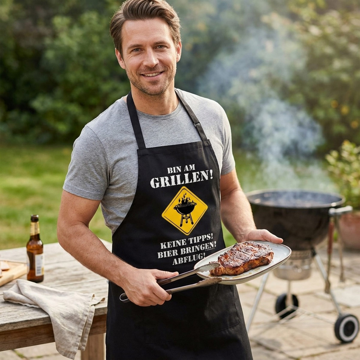 Bedruckte Grillschürze - mit lustigem Spruch "BIN AM GRILLEN! KEINE TIPPS!"