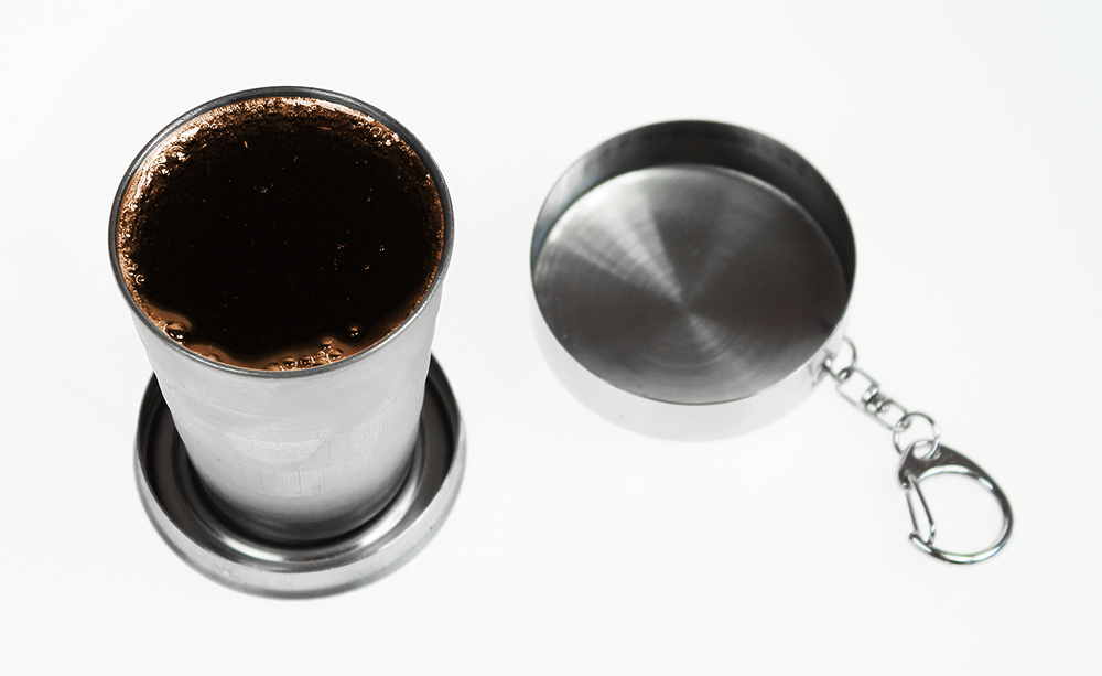 Faltbarer Shotbecher mit Schlüsselanhänger