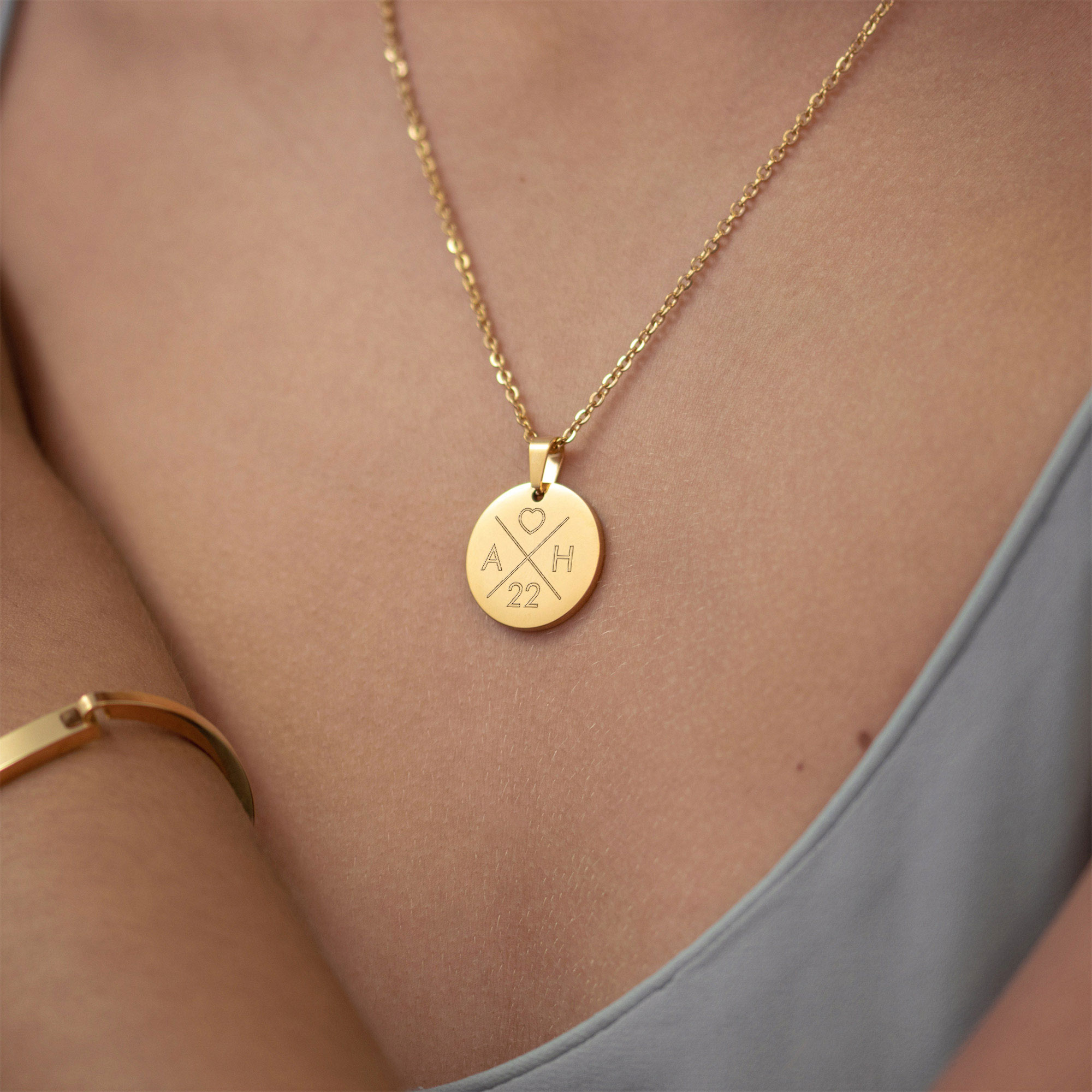 Kette mit Liebesinitialen Anhänger - Gold