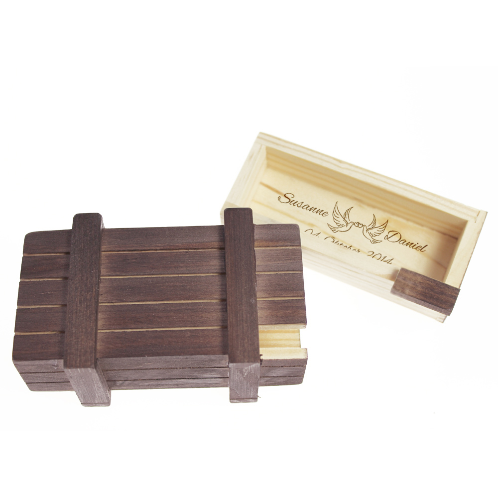 Magische Geschenkbox mit Gravur zur Hochzeit - Dunkles Holz